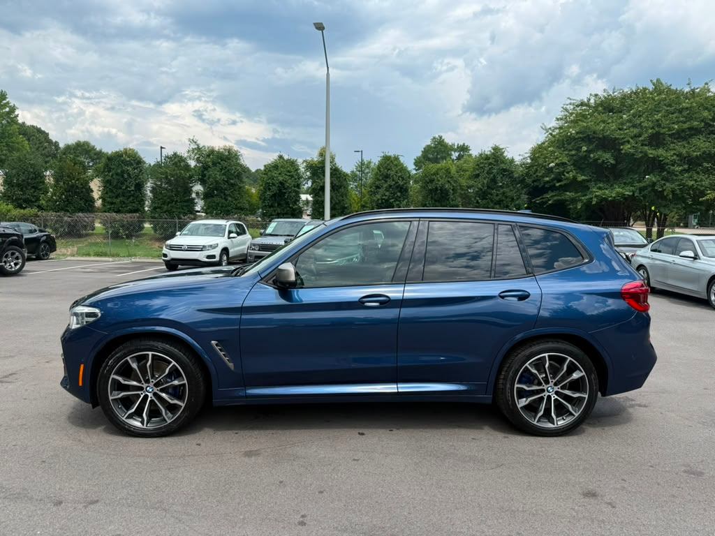 2018 BMW X3 SPORT M40i.