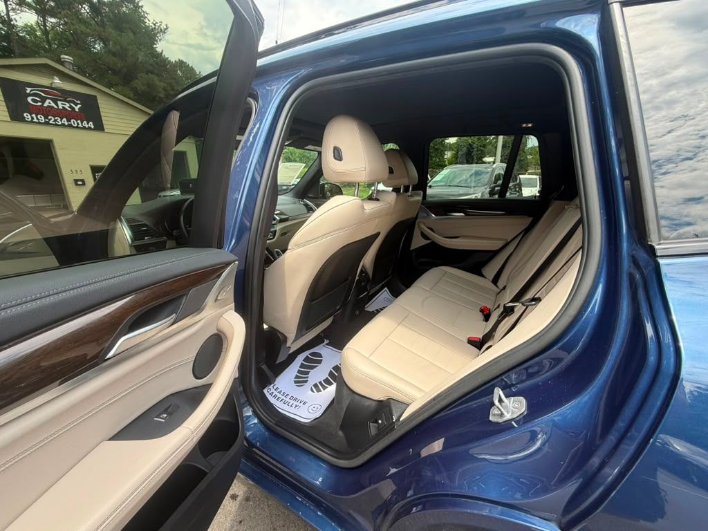 2018 BMW X3 SPORT M40i.