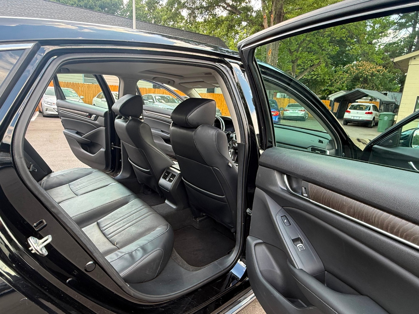2018 HONDA ACCORD TOURING BLACK