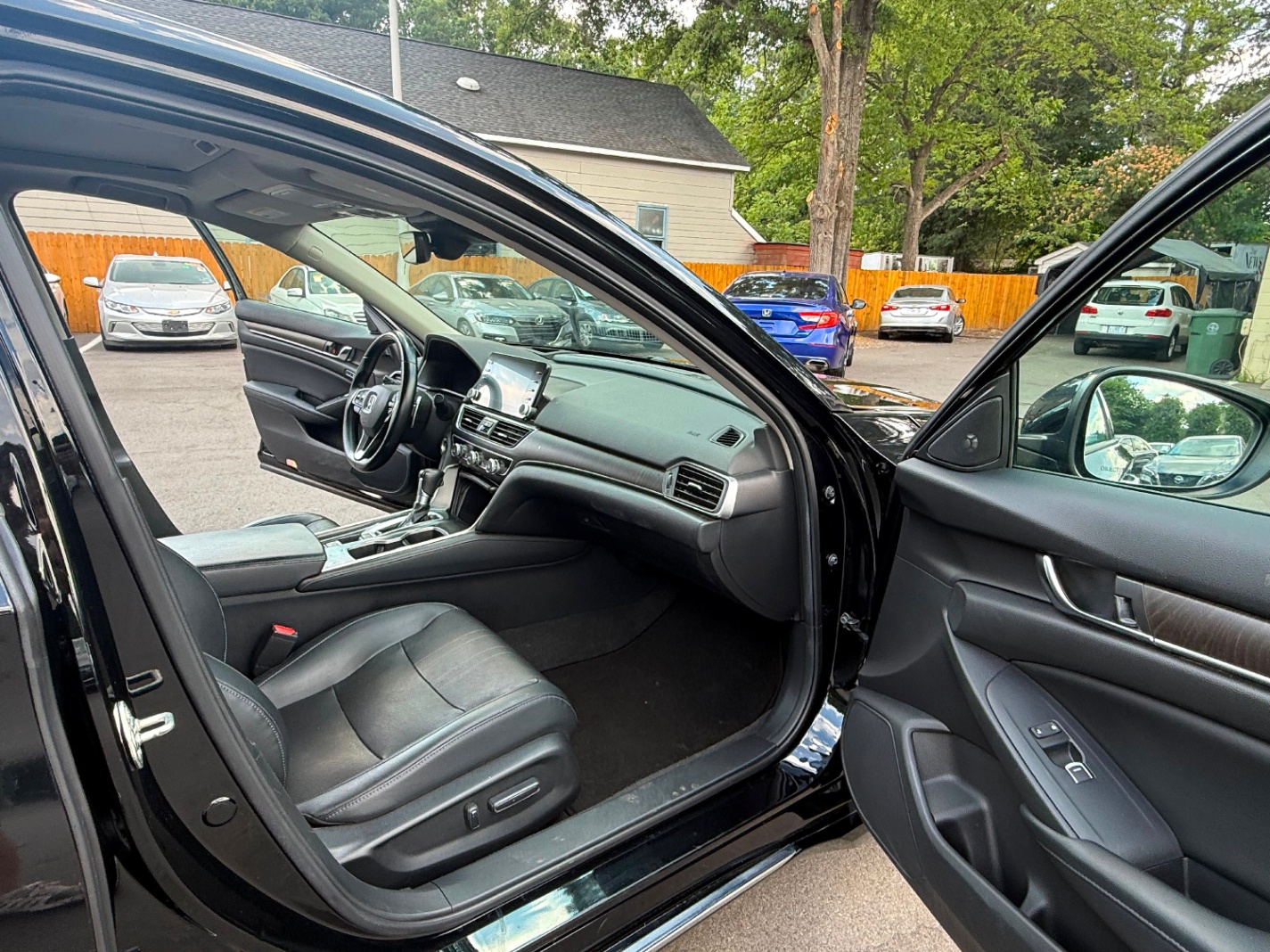 2018 HONDA ACCORD TOURING BLACK