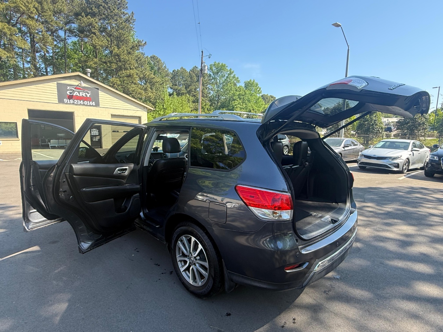2013 NISSAN PATHFINDER SL FWD