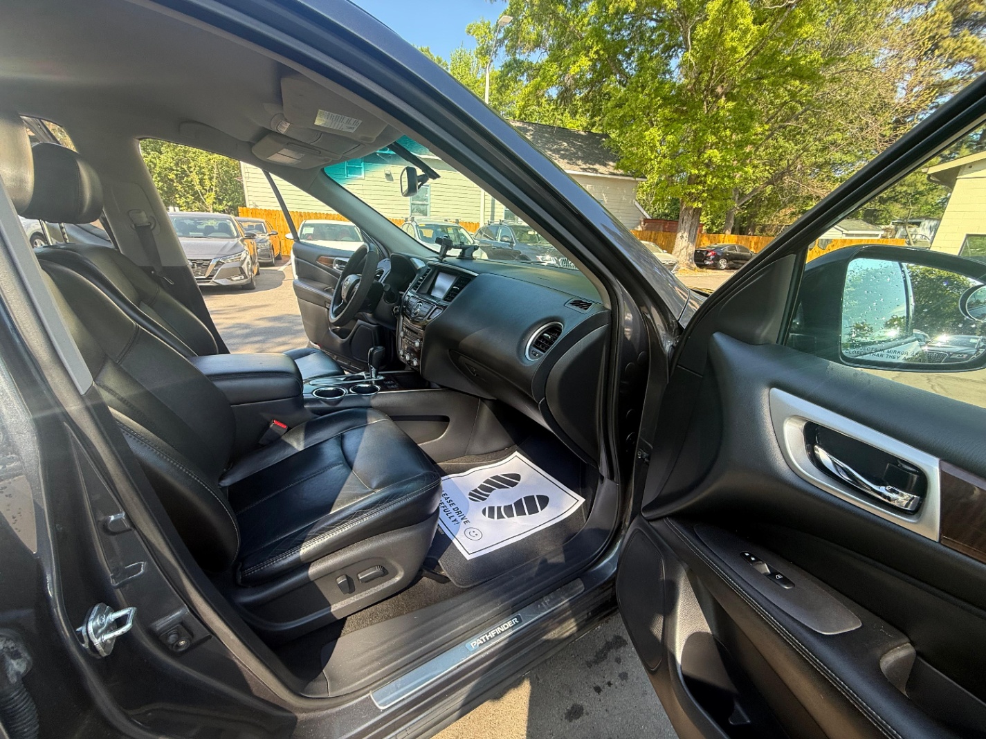 2013 NISSAN PATHFINDER SL FWD