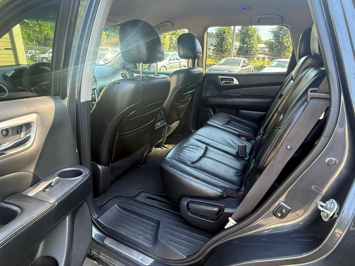 2013 NISSAN PATHFINDER SL FWD