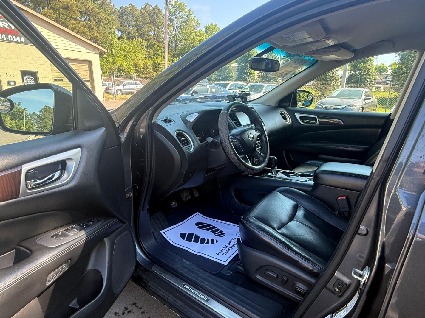 2013 NISSAN PATHFINDER SL FWD