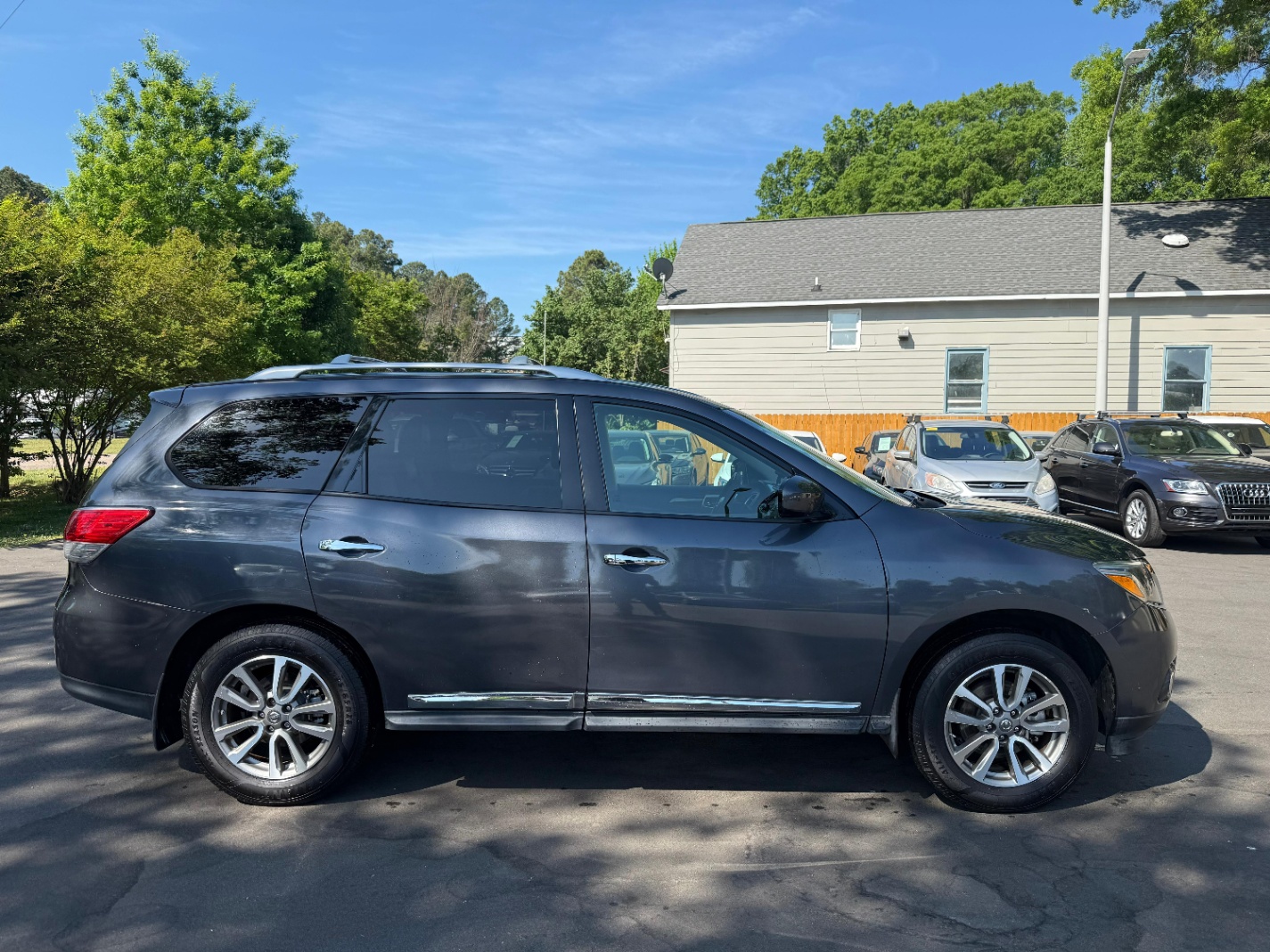 2013 NISSAN PATHFINDER SL FWD
