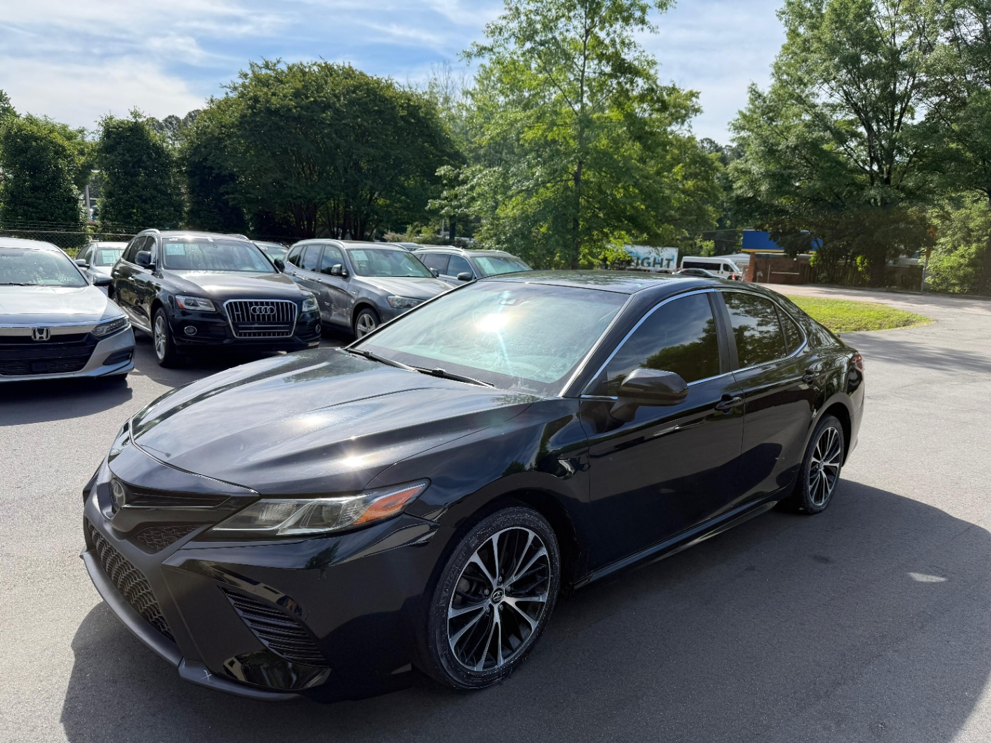 2018 TOYOTA Camry SE