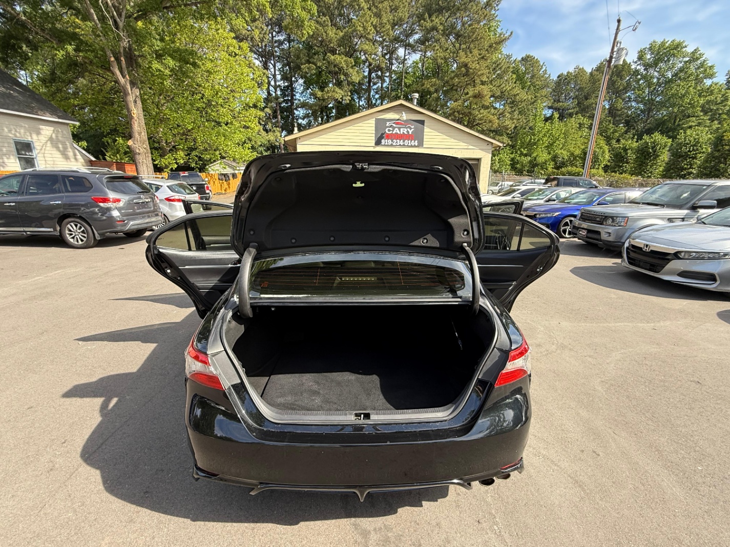 2018 TOYOTA Camry SE
