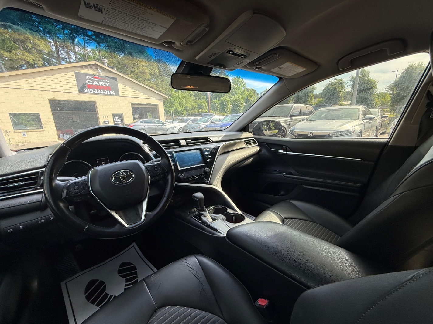 2018 TOYOTA Camry SE