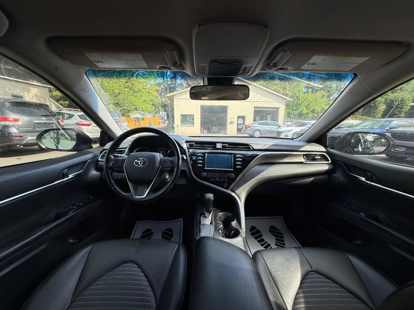 2018 TOYOTA Camry SE