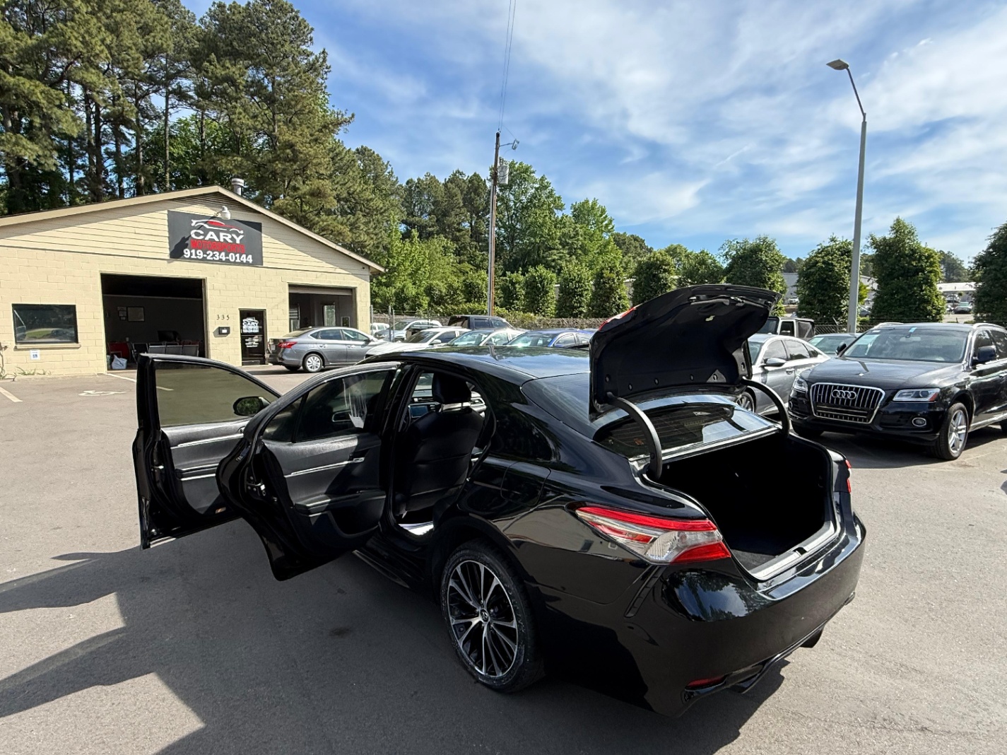 2018 TOYOTA Camry SE