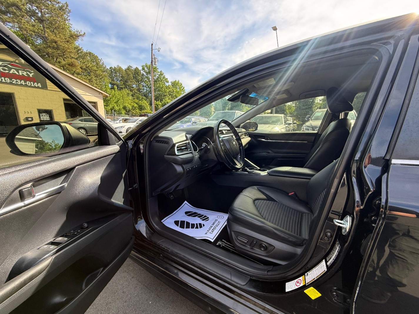 2018 TOYOTA Camry SE