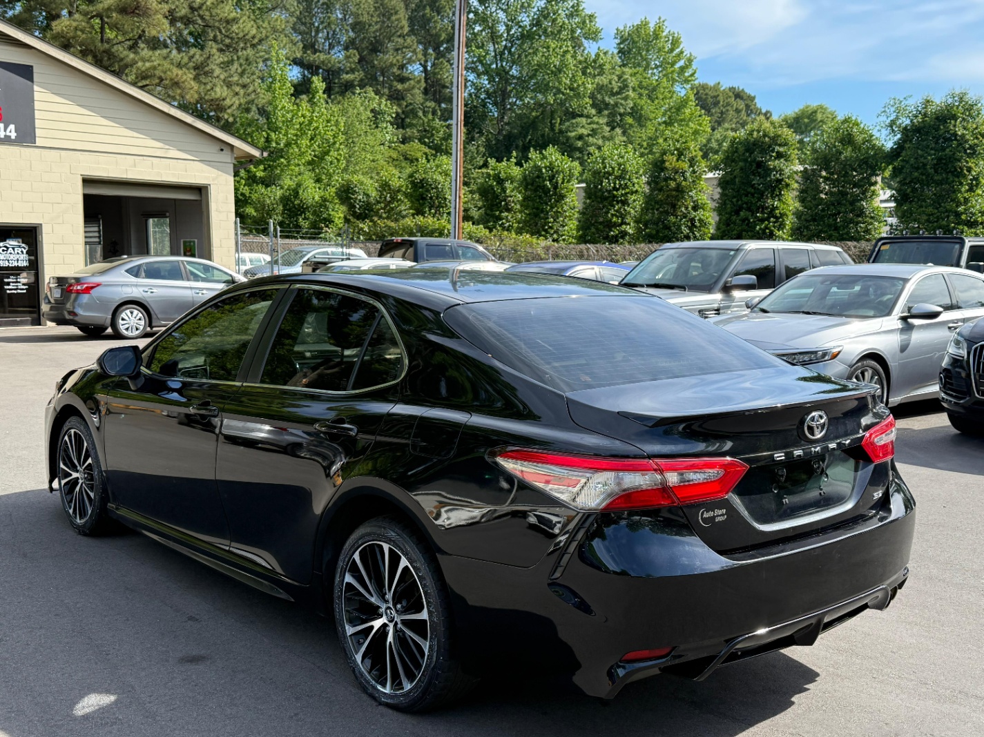 2018 TOYOTA Camry SE