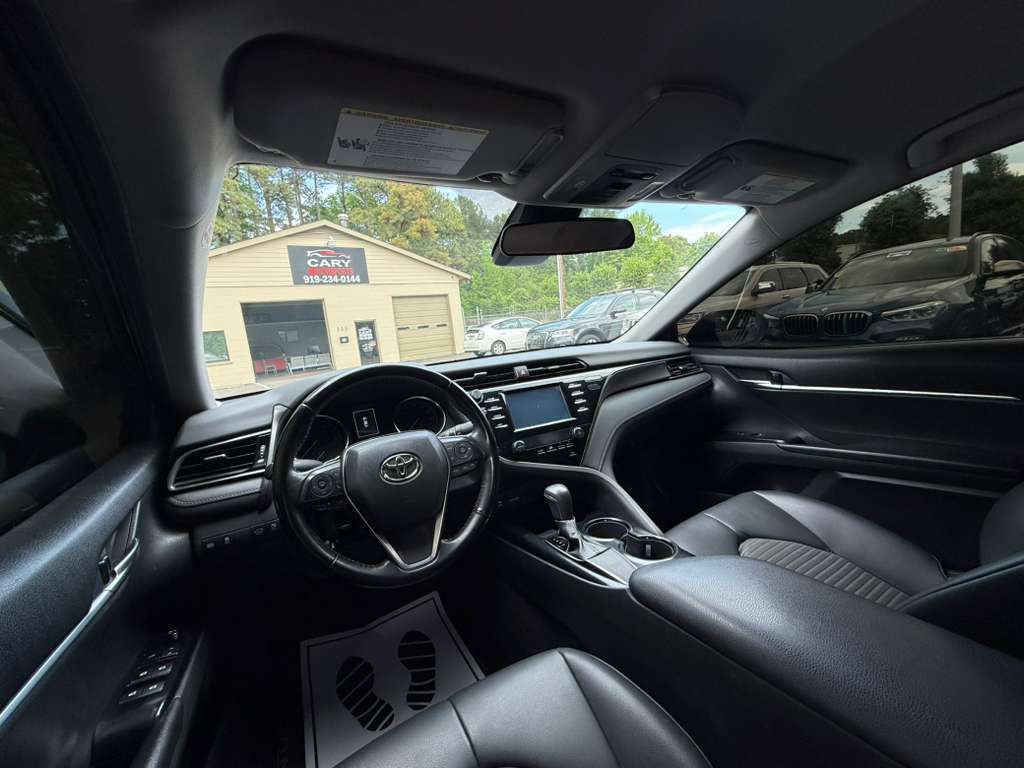 2019 TOYOTA CAMRY SE