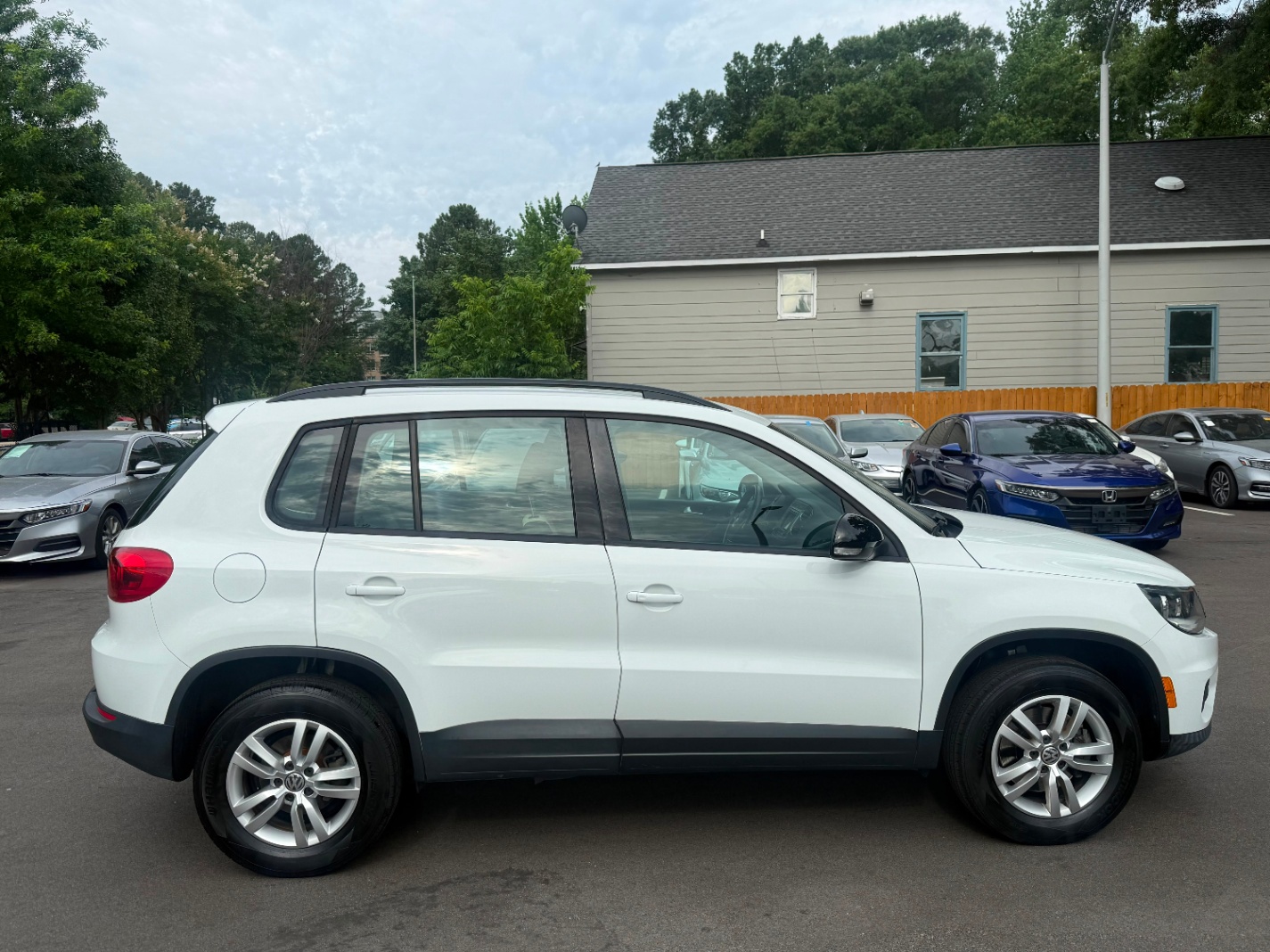 2016 VOLKSWAGEN TIGUAN SEL