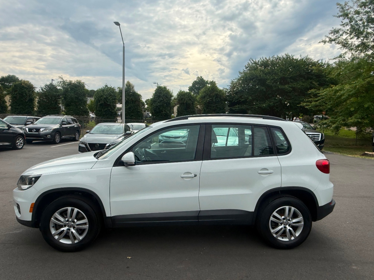 2016 VOLKSWAGEN TIGUAN SEL