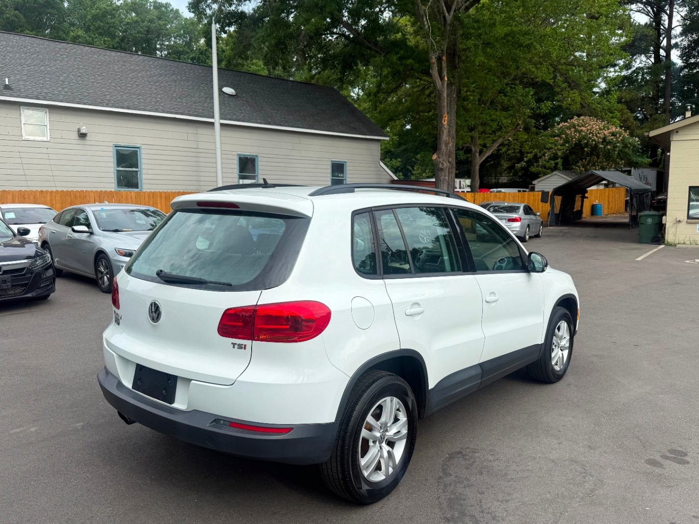 2016 VOLKSWAGEN TIGUAN SEL